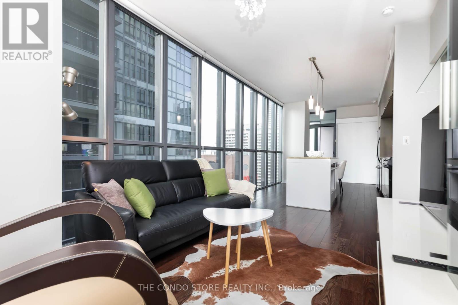1907 - 110 Charles Street E, Toronto, Ontario  M4Y 1T5 - Photo 5 - C13495588