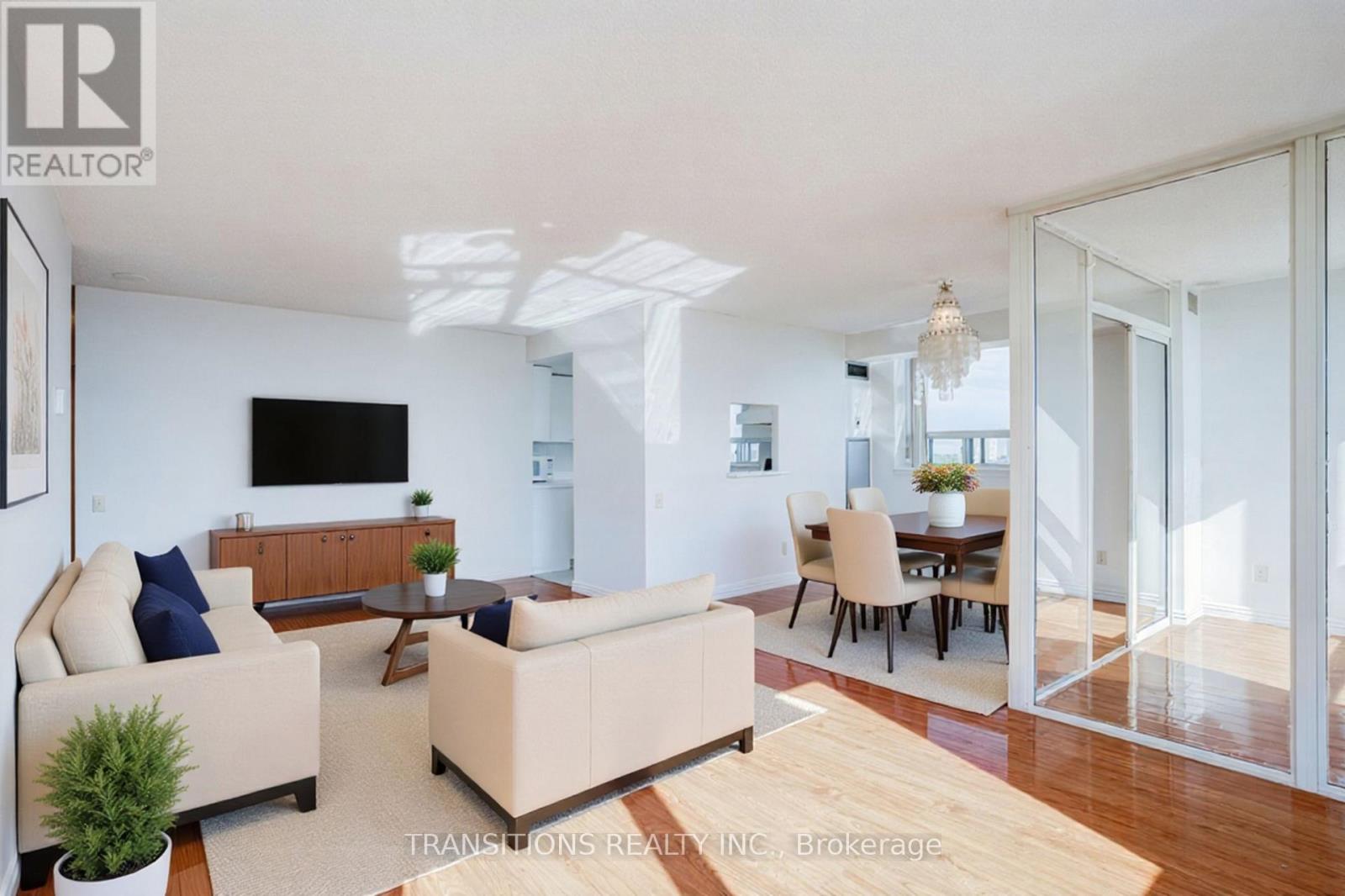 1016 - 2460 Eglinton Avenue E, Toronto, Ontario  M1K 5J7 - Photo 2 - E13495578