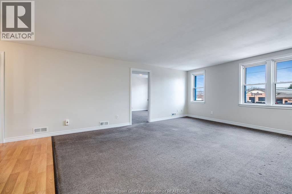 12213 Tecumseh Road East, Tecumseh, Ontario  N8N 1M3 - Photo 37 - 26015379
