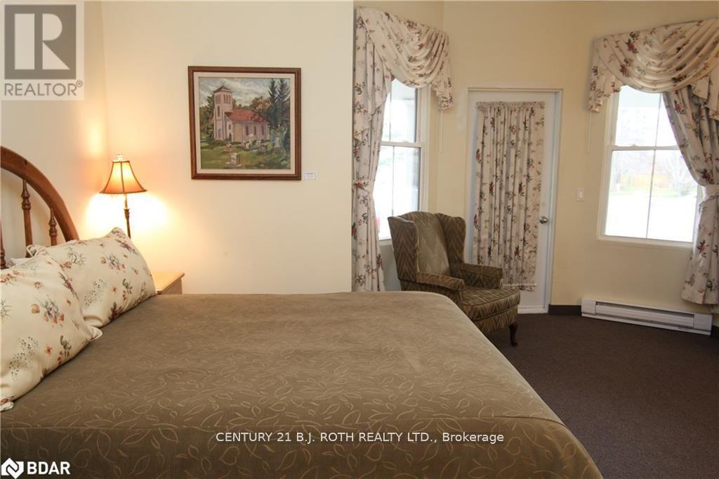 1 Berczy Street, Barrie, Ontario  L4M 3P5 - Photo 17 - S13495548