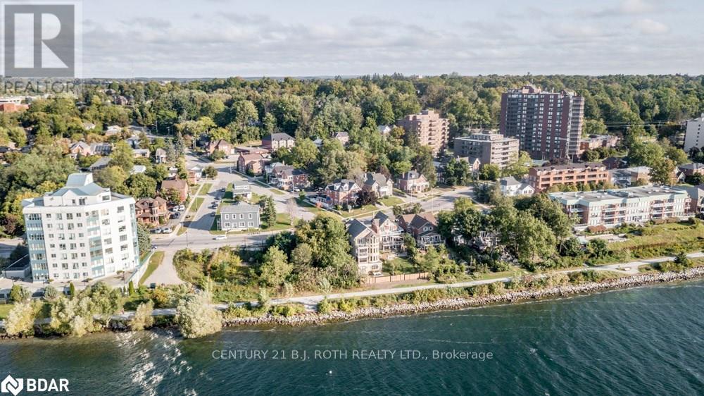 1 Berczy Street, Barrie, Ontario  L4M 3P5 - Photo 2 - S13495548