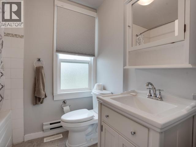 6577 King Ave, Powell River, British Columbia  V8A 4X9 - Photo 13 - 20025