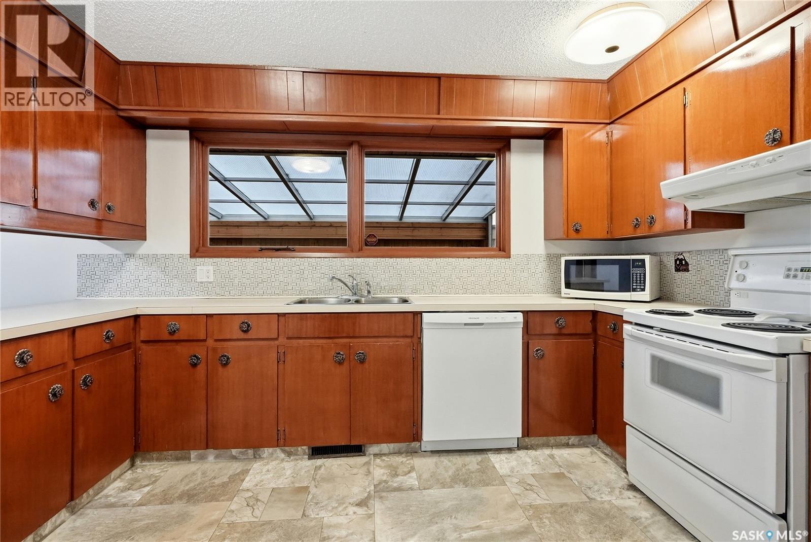 21 Bateman Crescent, Saskatoon, Saskatchewan  S7H 3C3 - Photo 13 - SK040834