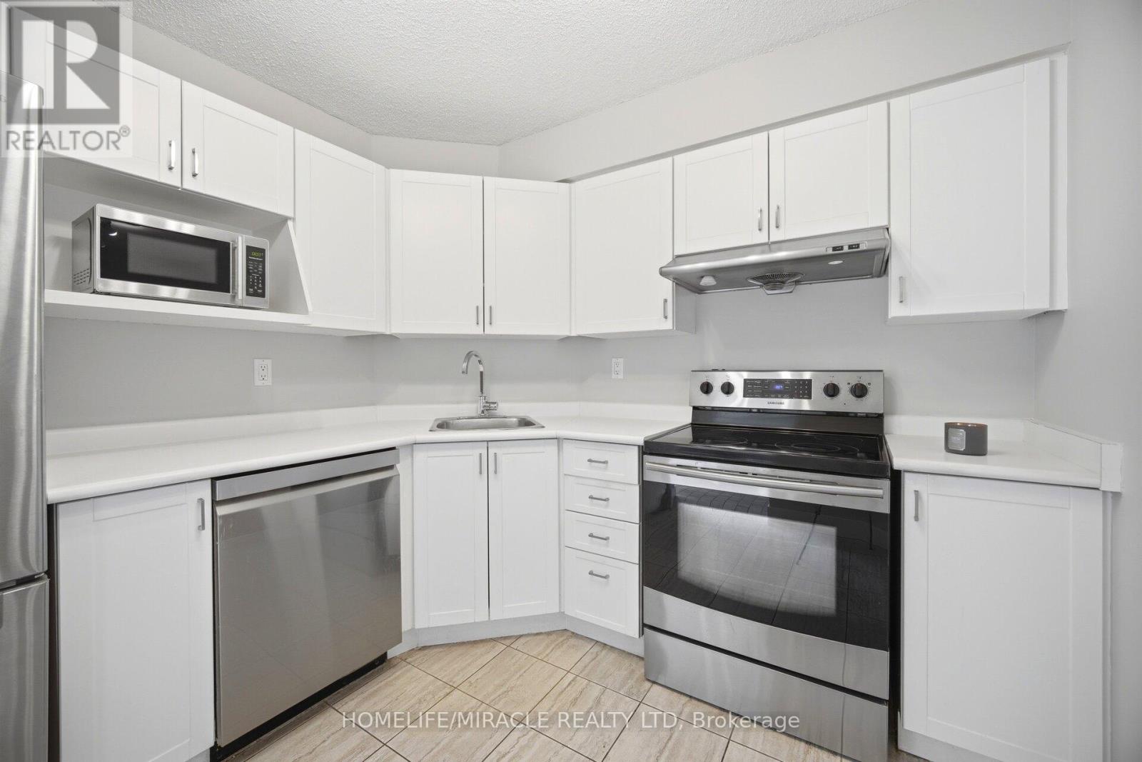 707 - 41 Markbrook Lane, Toronto, Ontario  M9V 5E6 - Photo 3 - W13495482