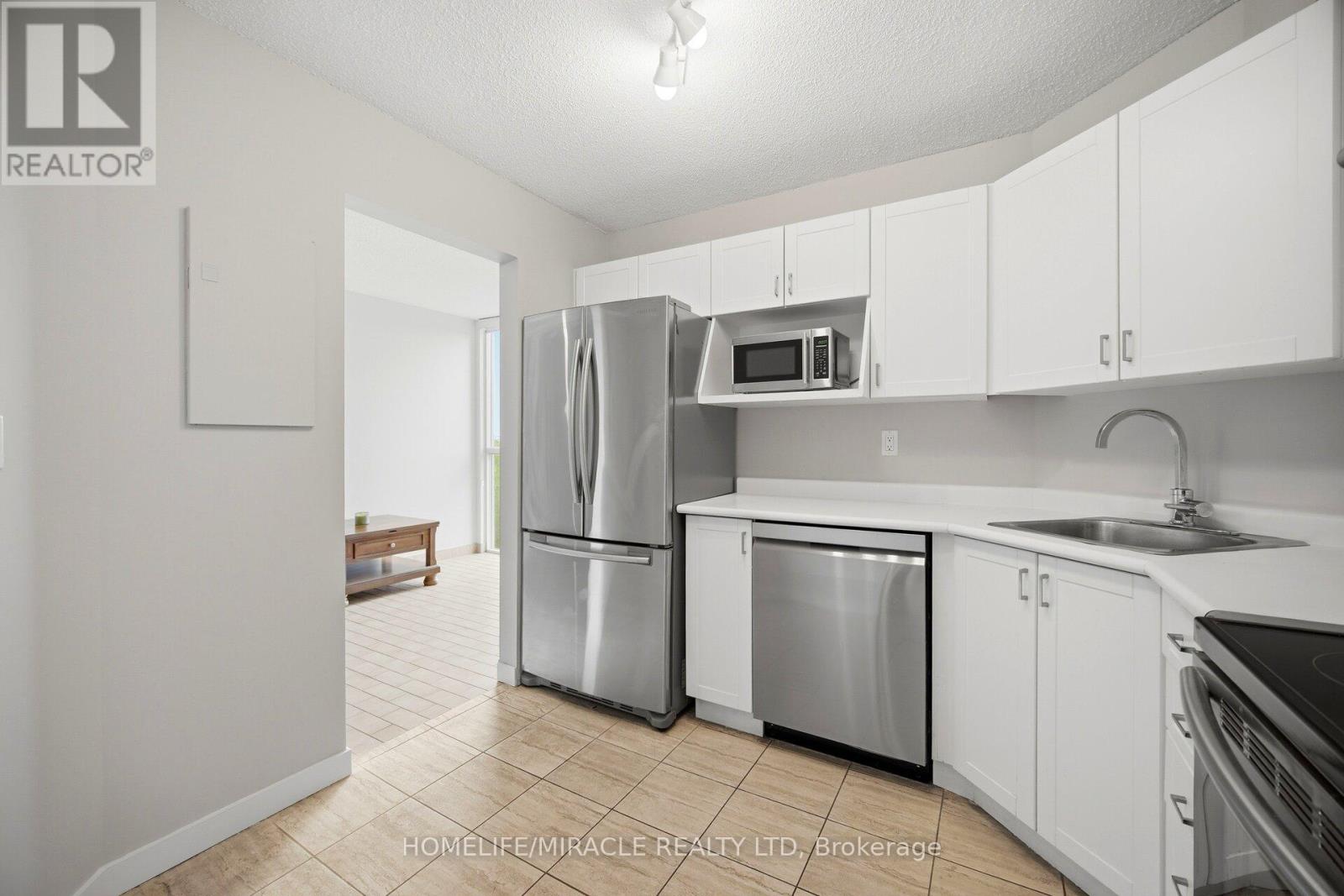 707 - 41 Markbrook Lane, Toronto, Ontario  M9V 5E6 - Photo 6 - W13495482