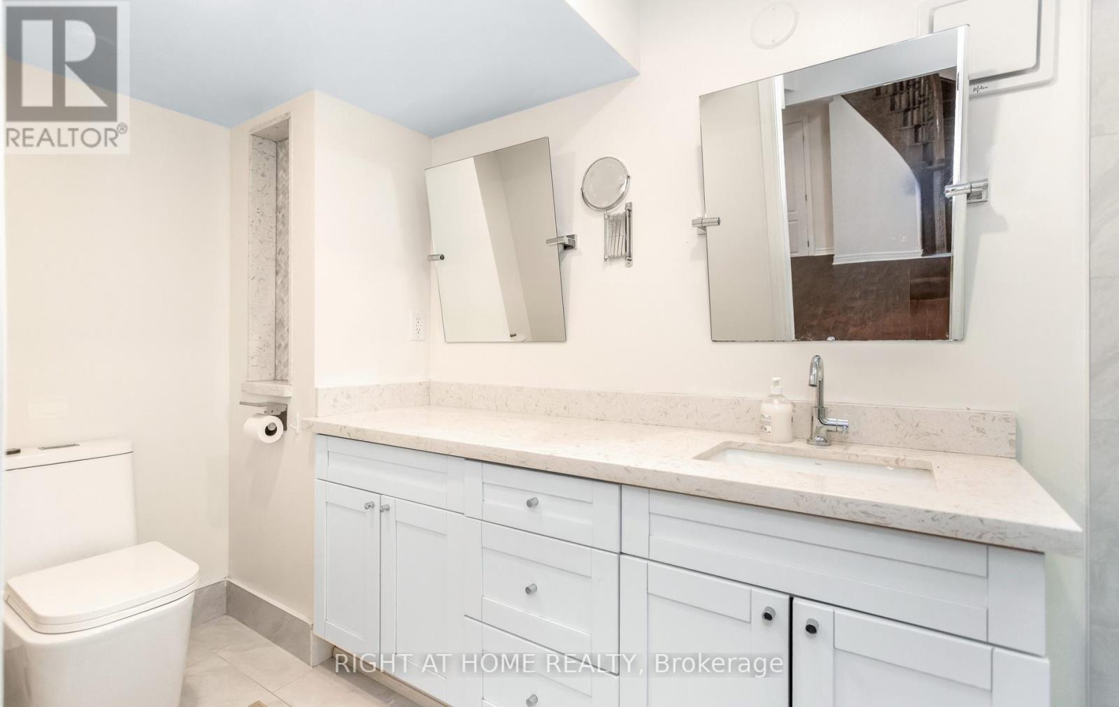 3081 Baron Drive, Mississauga, Ontario  L5M 6W4 - Photo 38 - W13495524