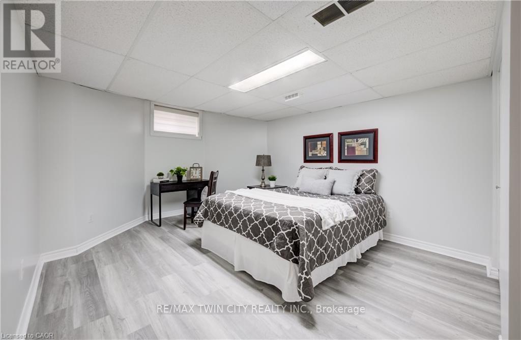 27 Chandos Drive, Kitchener, Ontario  N2A 3C2 - Photo 31 - X13495498