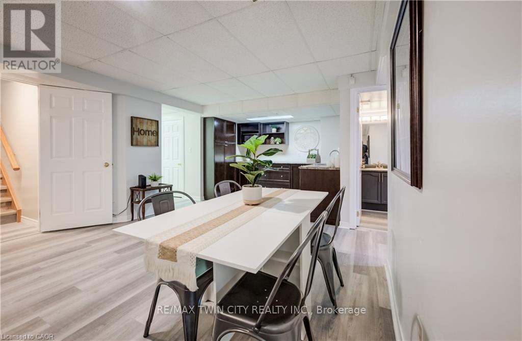 27 Chandos Drive, Kitchener, Ontario  N2A 3C2 - Photo 36 - X13495498