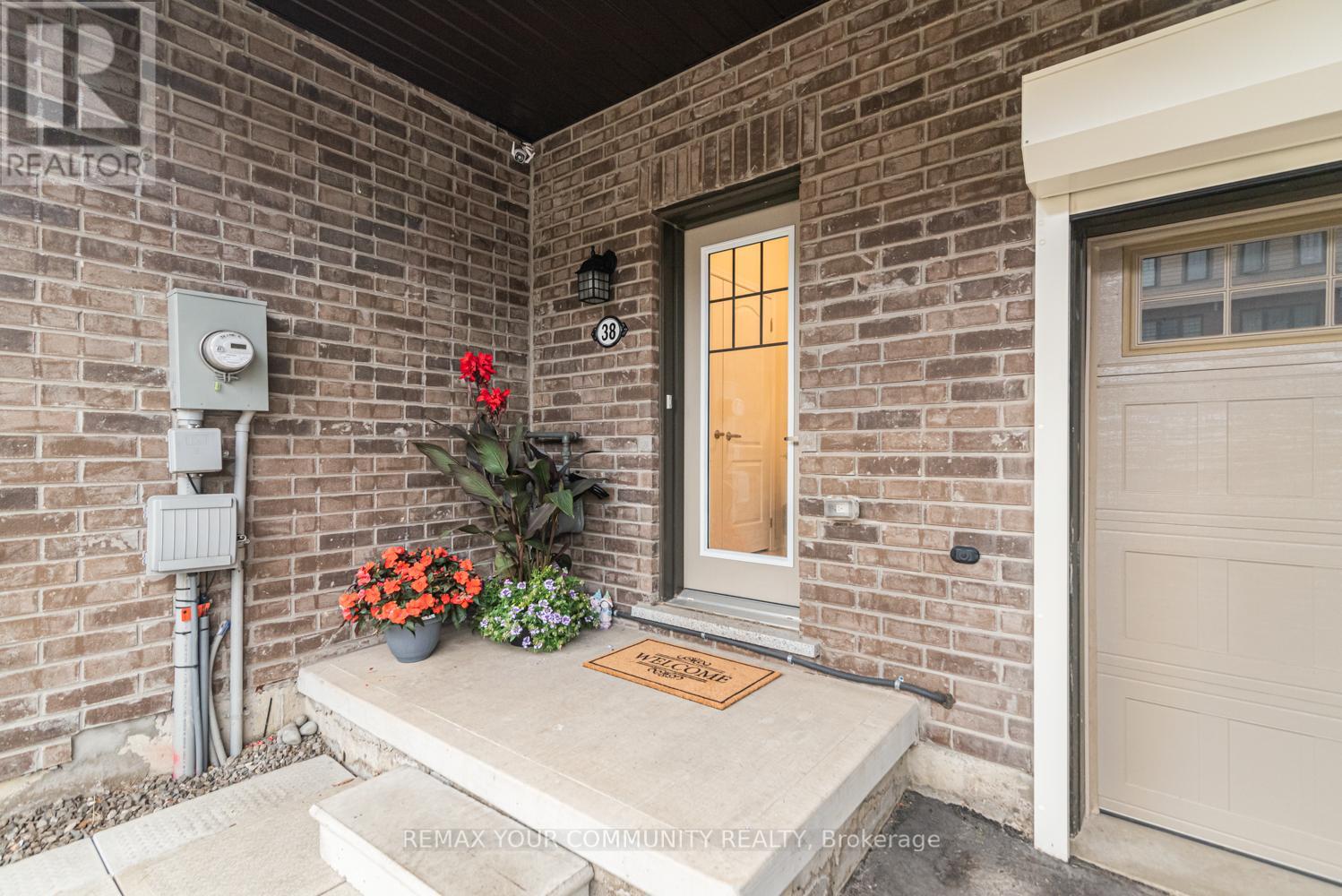 38 Utter Place, Hamilton, Ontario  L8J 0K7 - Photo 3 - X13495570