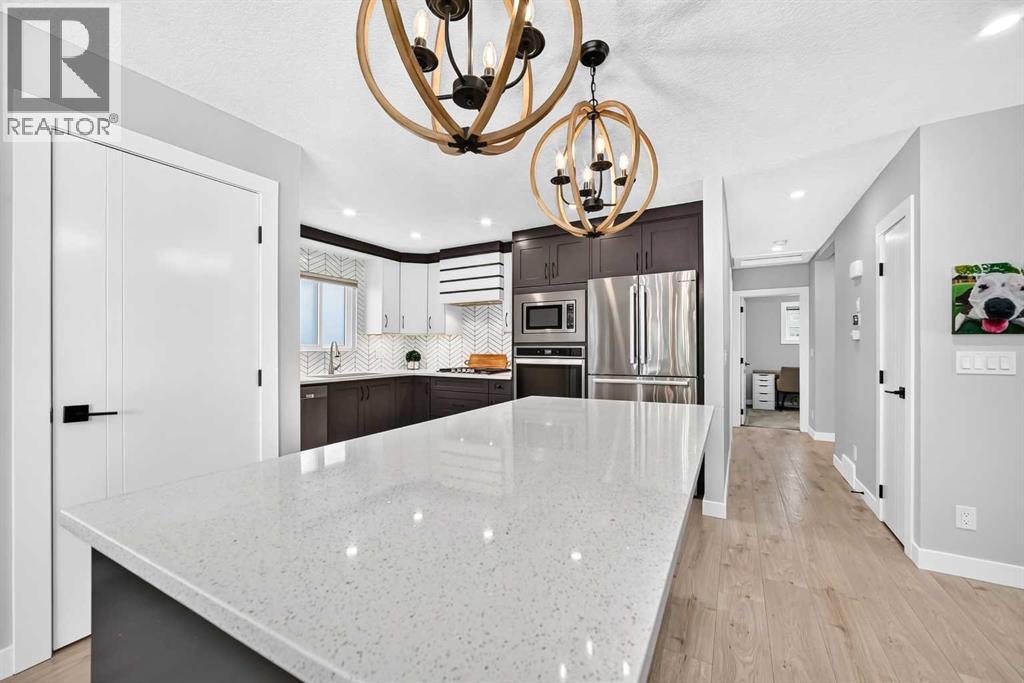 9439 Academy Drive Se, Calgary, Alberta  T2J 1A6 - Photo 10 - A2323721