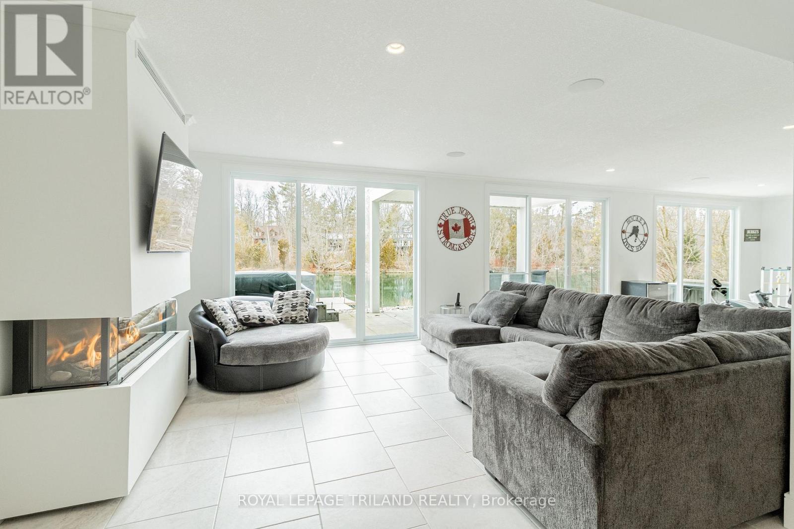 10099 Jennison Crescent, Lambton Shores, Ontario  N0M 1T0 - Photo 36 - X13495702