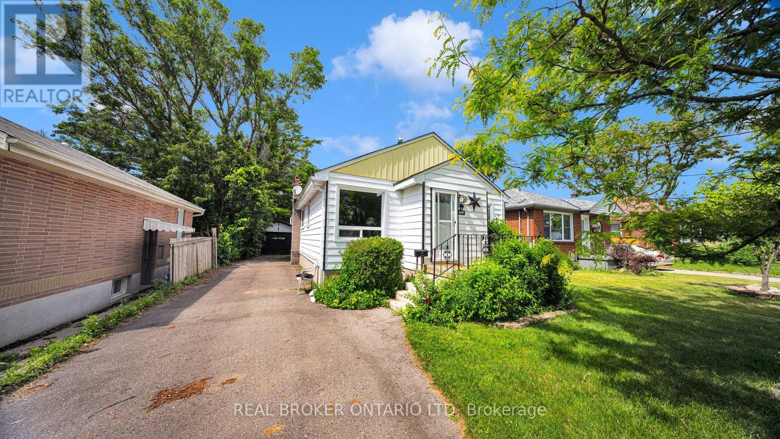 $389,9001624 Leonard Street, London East, Ontario