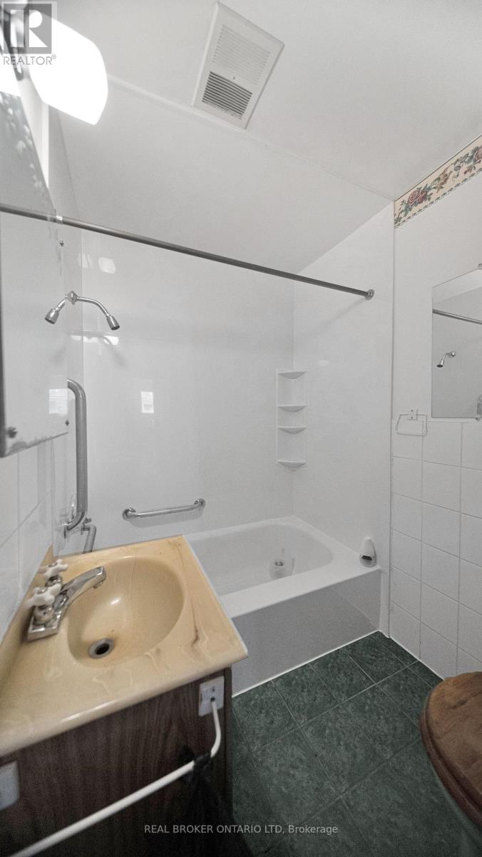 1624 Leonard Street, London East, Ontario  N5W 3G6 - Photo 15 - X13495744