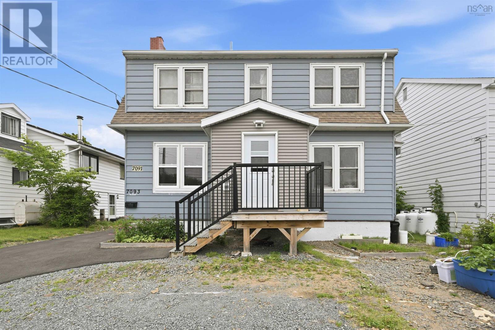 7091/7093 Bayers Road, Halifax, Nova Scotia  B3L 2C5 - Photo 1 - 202615838
