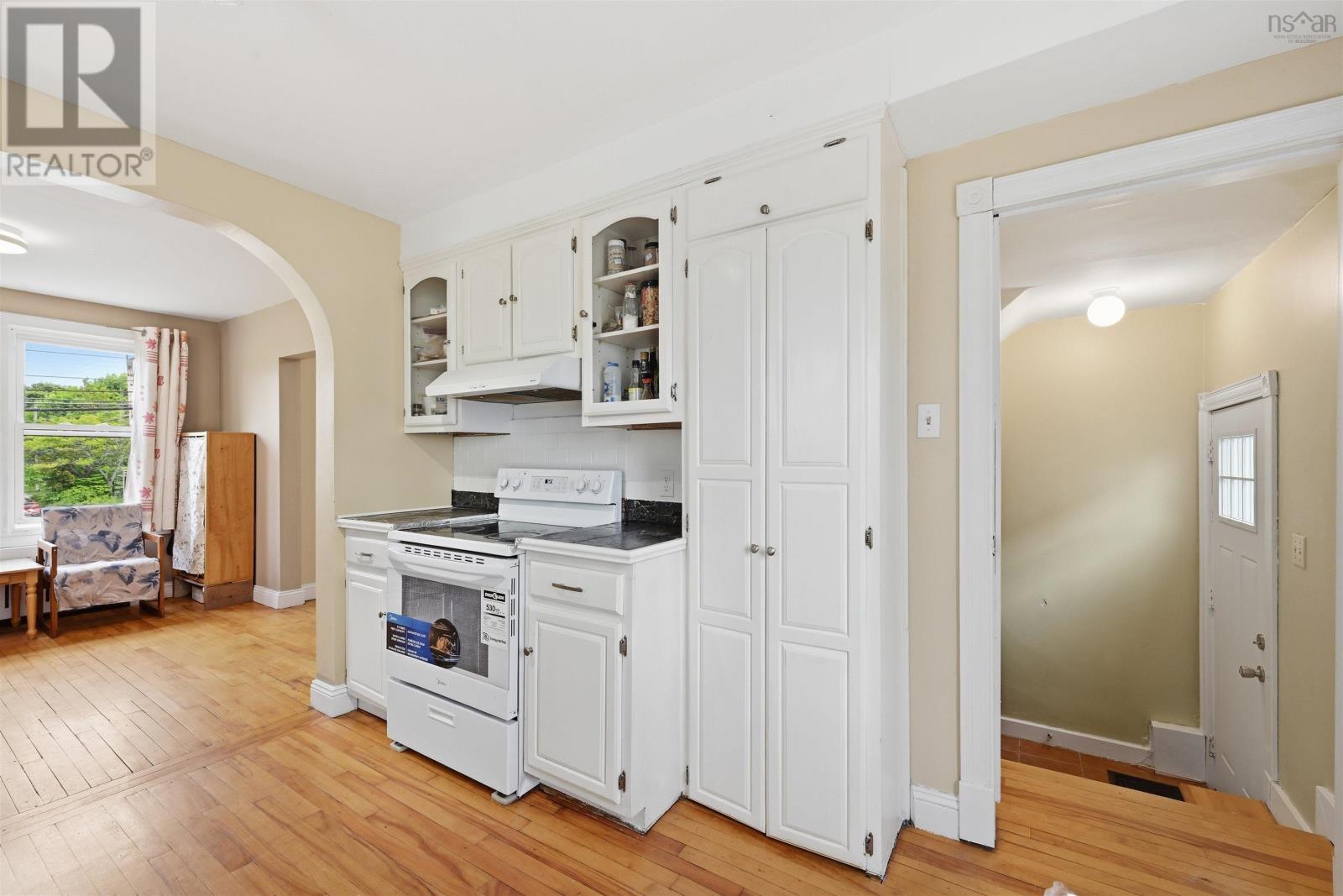 7091/7093 Bayers Road, Halifax, Nova Scotia  B3L 2C5 - Photo 6 - 202615839