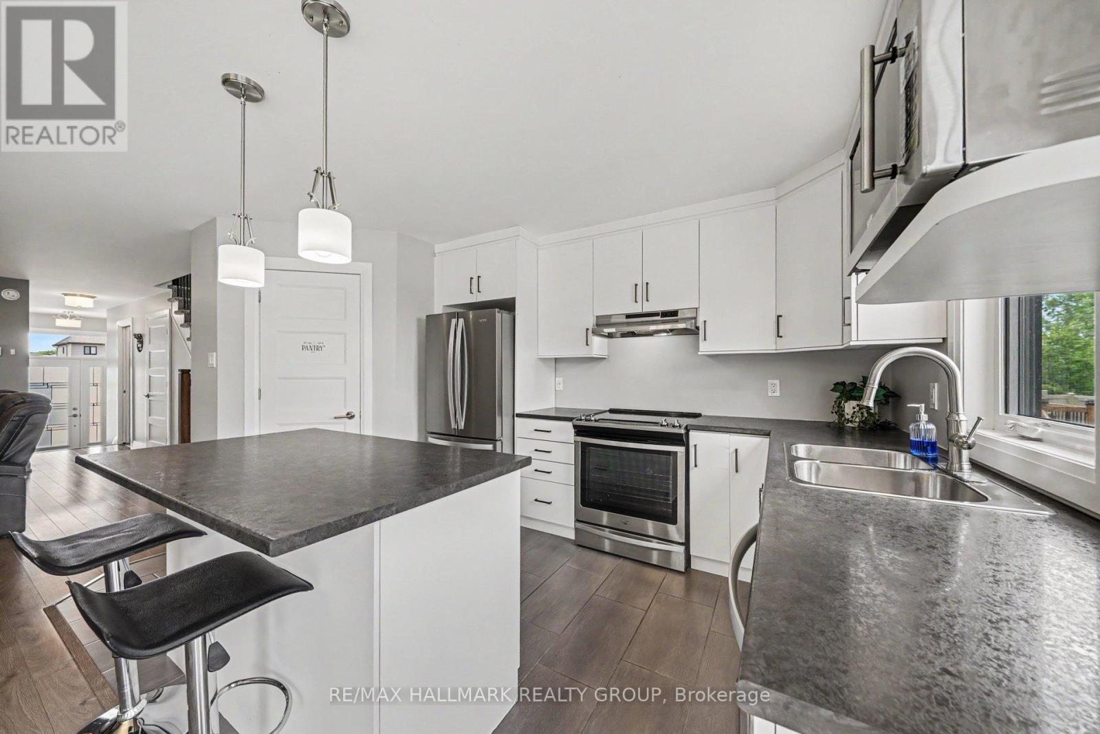 307 Belfort Street, Russell, Ontario  K0A 1W0 - Photo 12 - X13495670