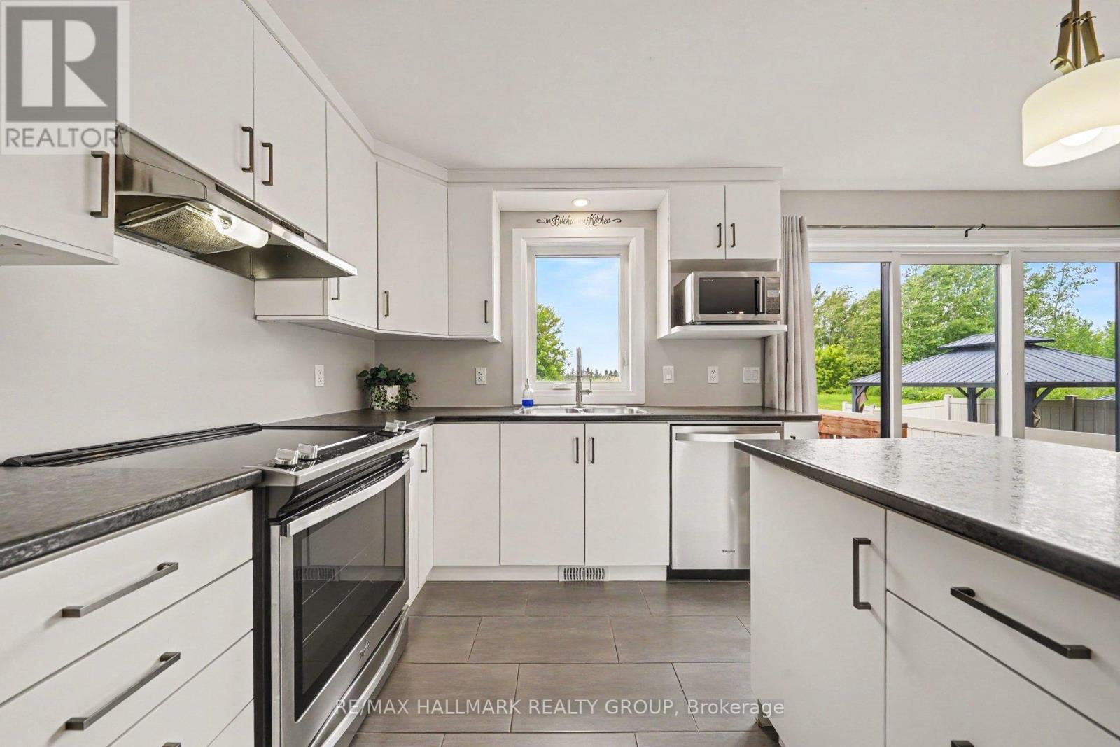 307 Belfort Street, Russell, Ontario  K0A 1W0 - Photo 13 - X13495670