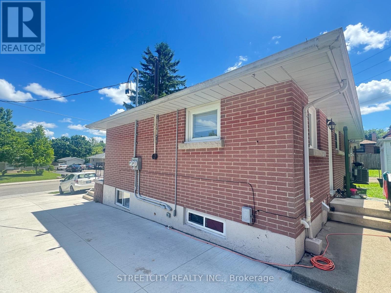 268 Bernard Street, Woodstock, Ontario  N4S 2V2 - Photo 3 - X13495518