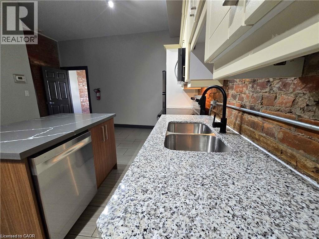 473 King Street W Unit# B, Hamilton, Ontario  L8P 1B8 - Photo 2 - 40843123