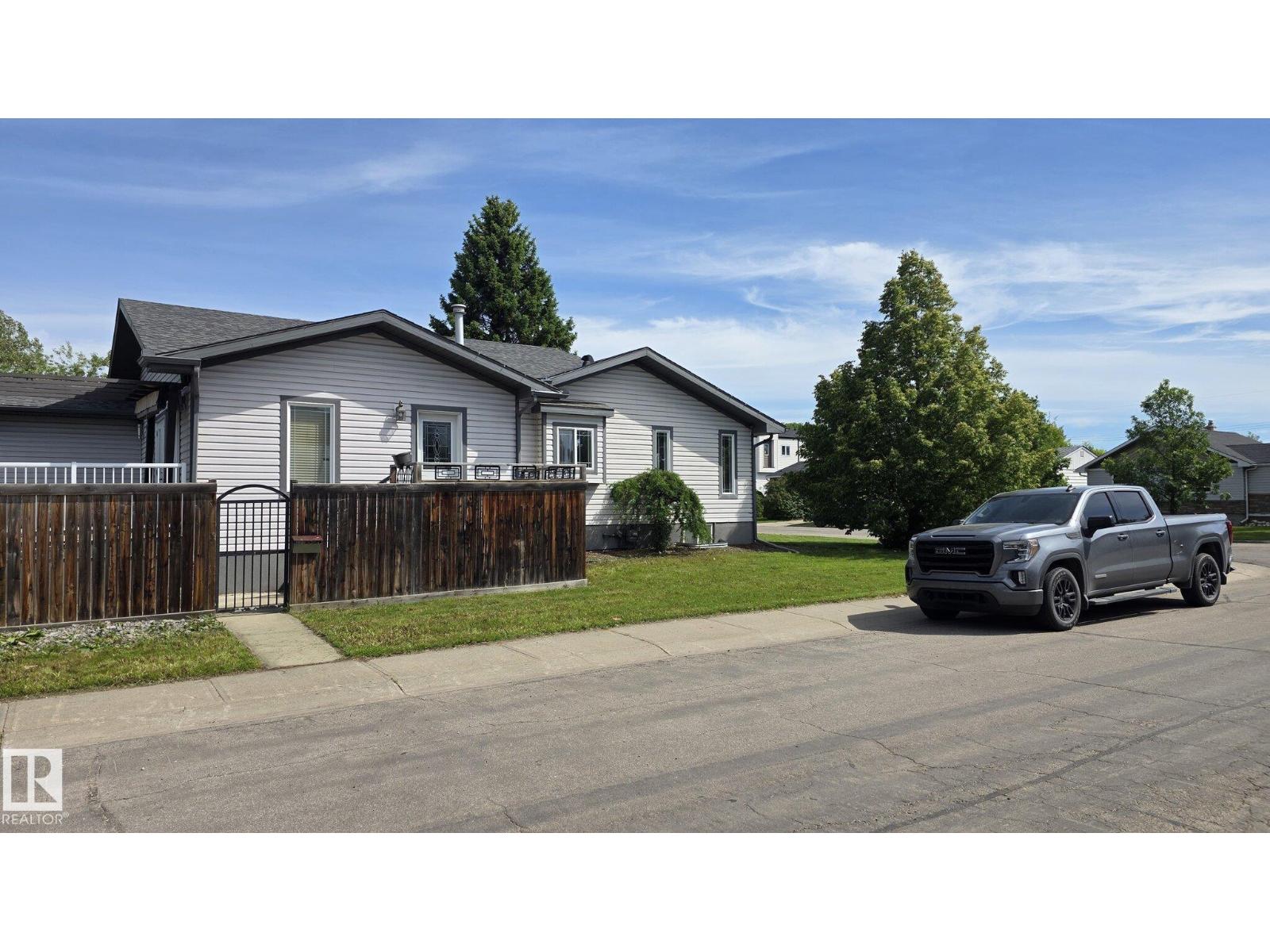 9402 153 St NW NW, Edmonton, Alberta  T5R 1R3 - Photo 6 - E4495949