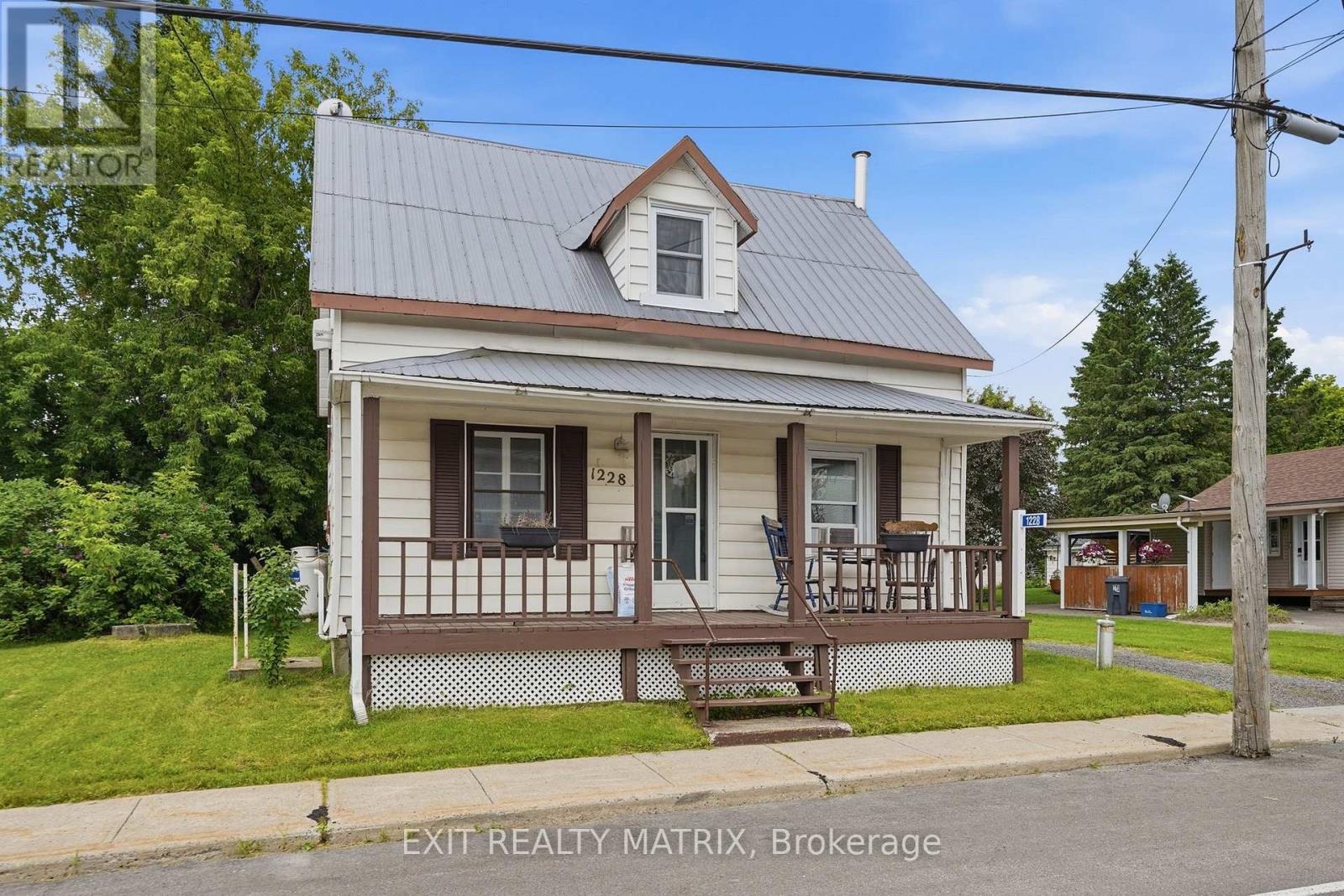 1228 Labrosse Street, East Hawkesbury, Ontario  K0B 1P0 - Photo 2 - X13495800