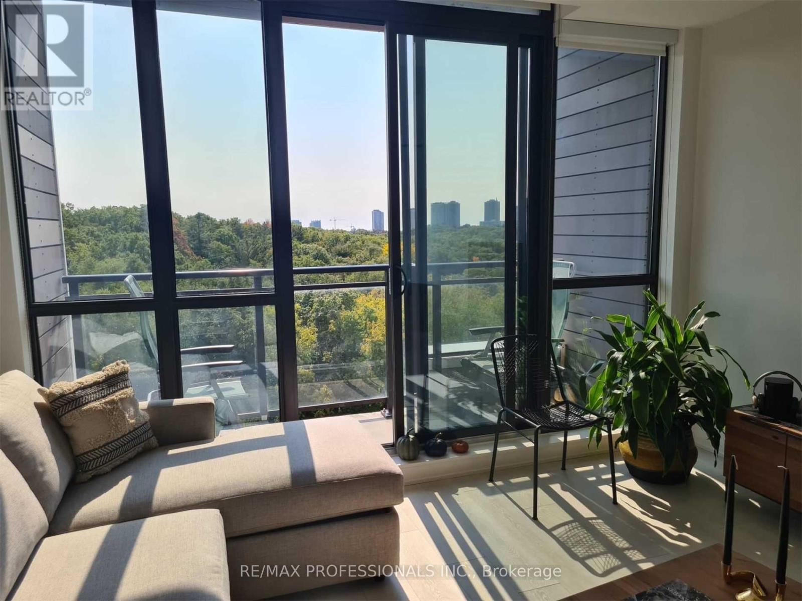 614 - 1990 Bloor Street W, Toronto, Ontario  M6P 3L1 - Photo 10 - W13495792