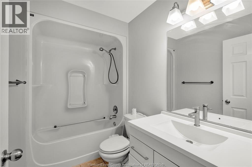 10920 Springhollow Drive, Windsor, Ontario  N8P 1V2 - Photo 10 - 26015378