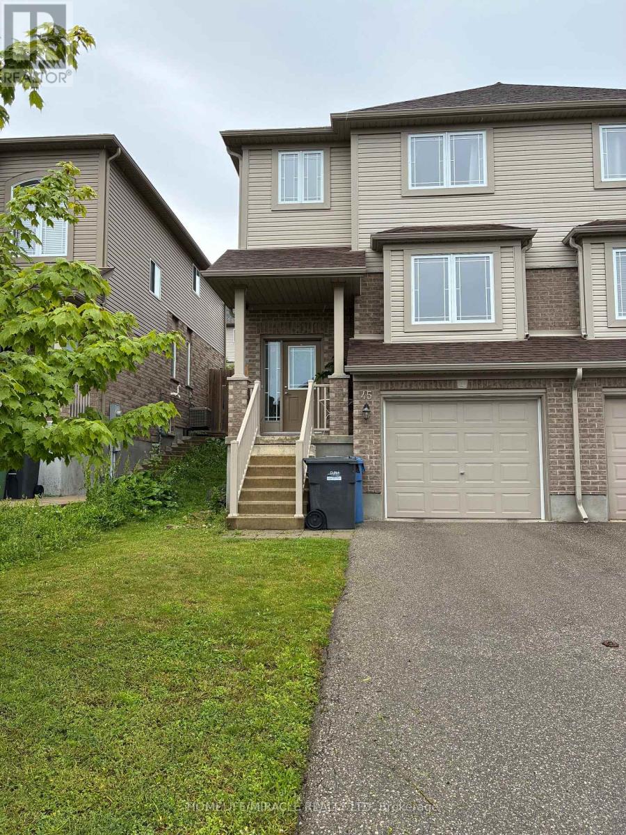 45 OAKES CRESCENT, Guelph (Grange Road)