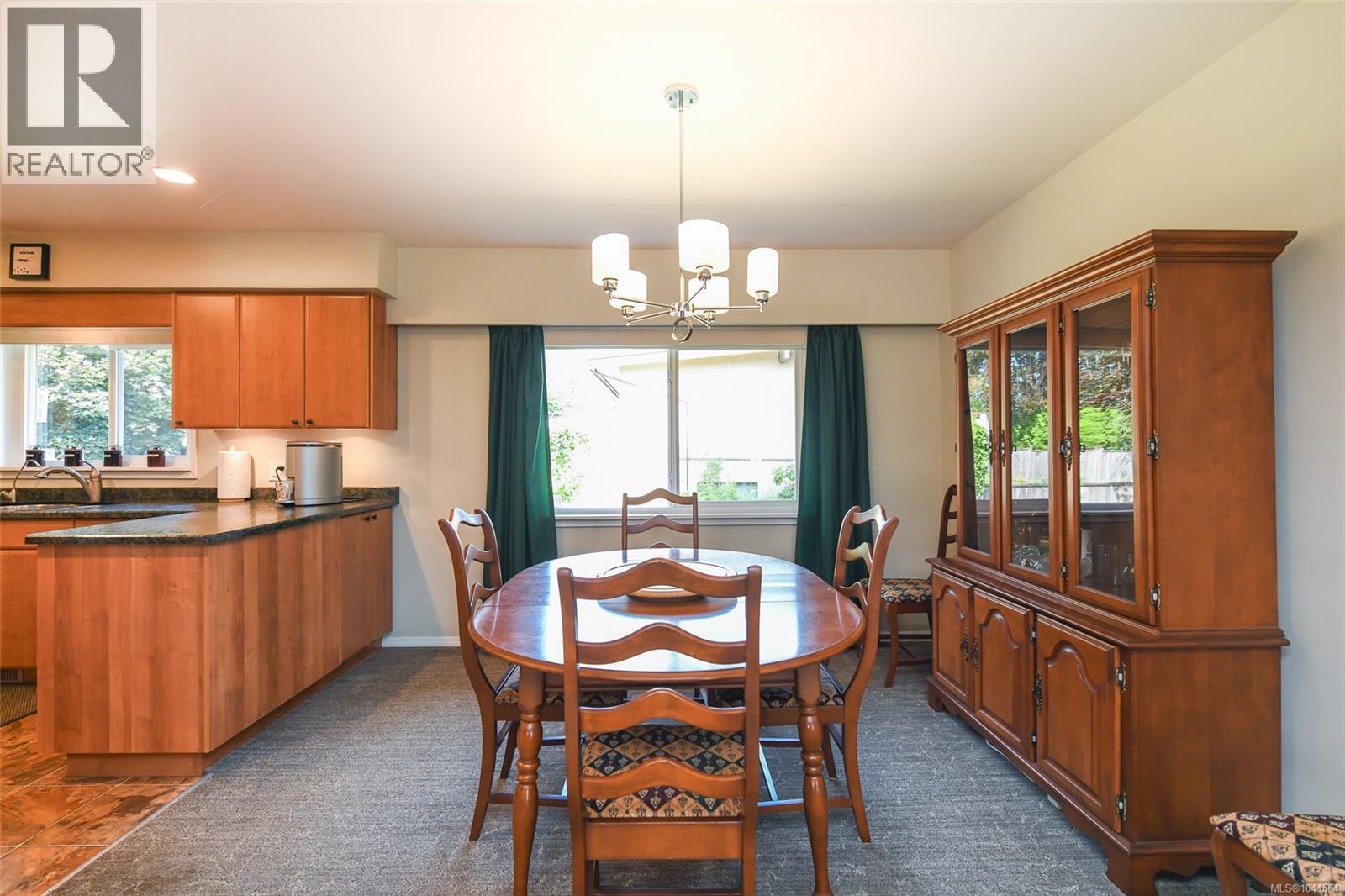 721 18th St, Courtenay, British Columbia  V9N 2A4 - Photo 6 - 1041564