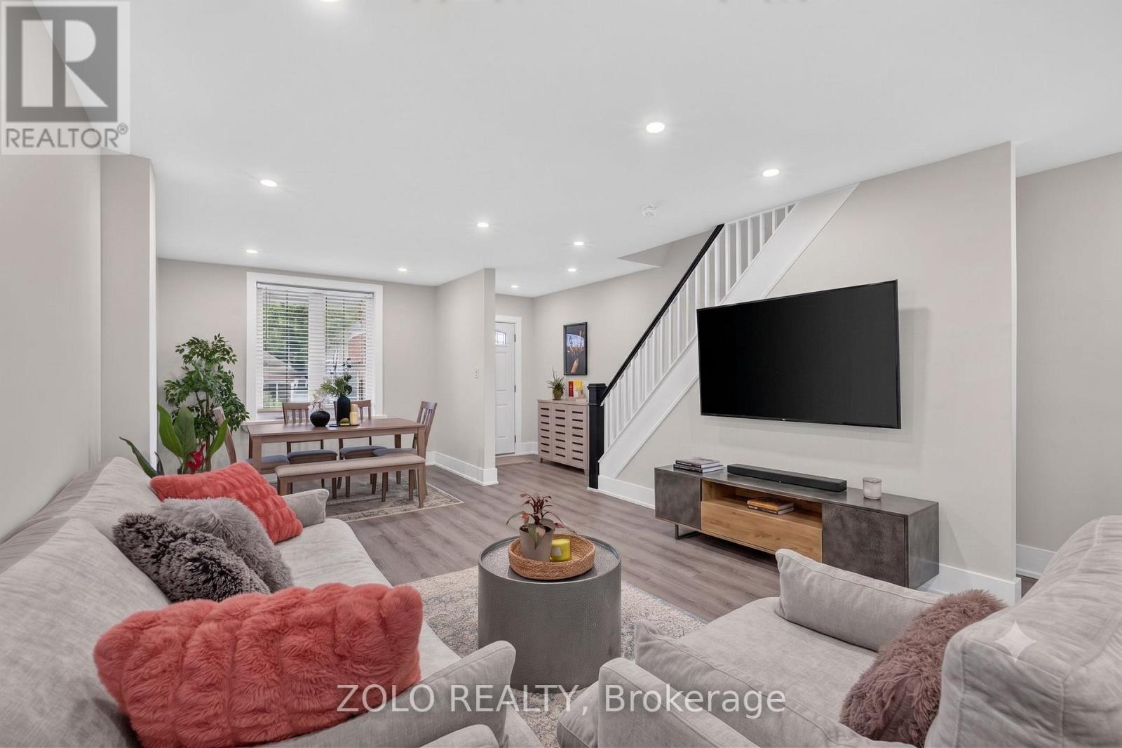 163 Cedric Avenue, Toronto, Ontario  M6C 3X7 - Photo 3 - C13218392