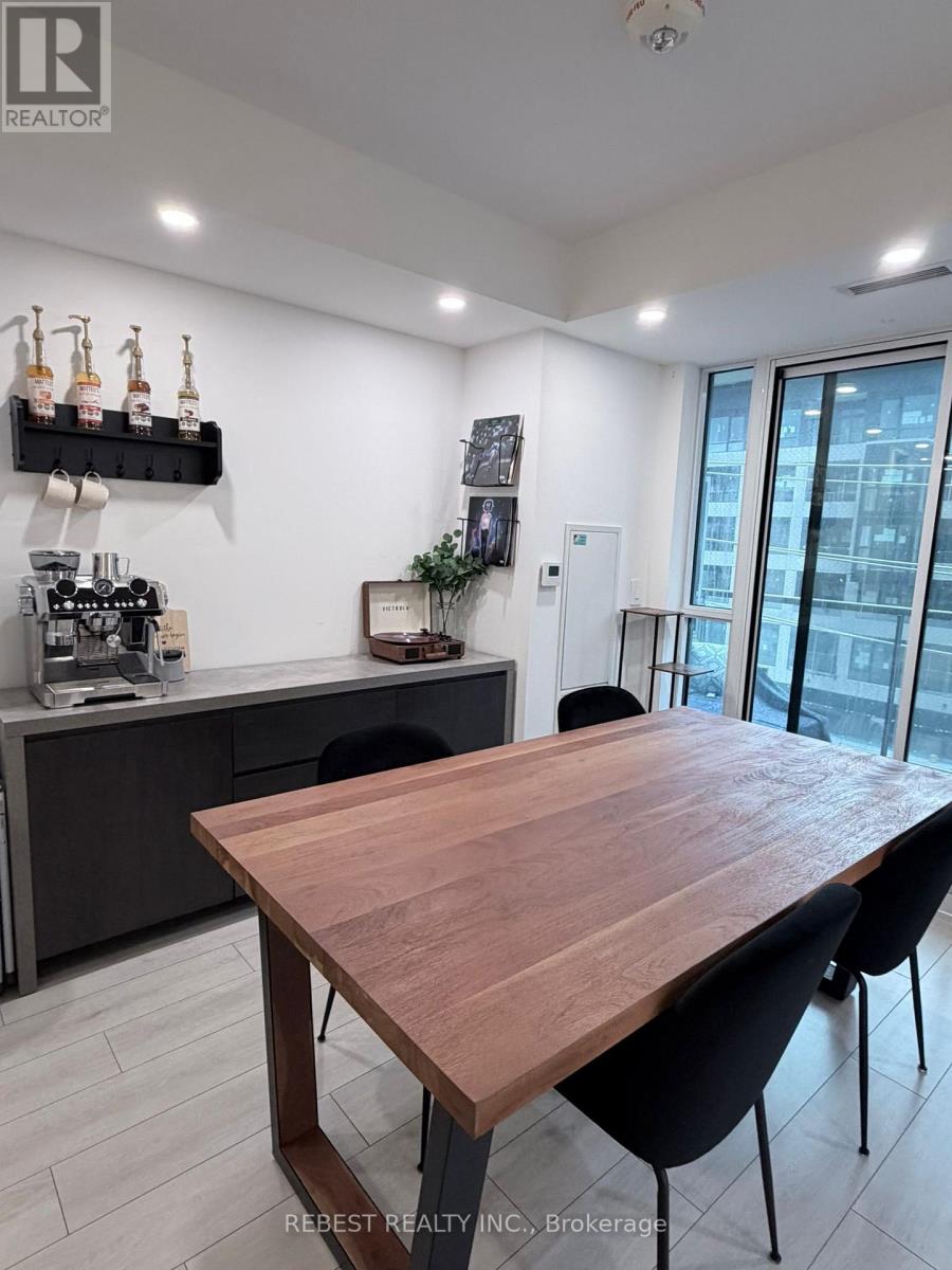547 - 31 Tippett Road, Toronto, Ontario  M3H 0C8 - Photo 16 - C13485800