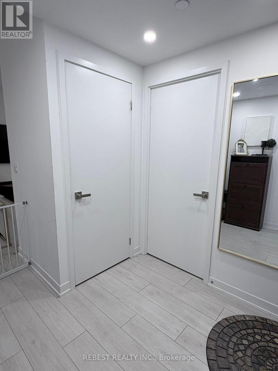 547 - 31 Tippett Road, Toronto, Ontario  M3H 0C8 - Photo 4 - C13485800