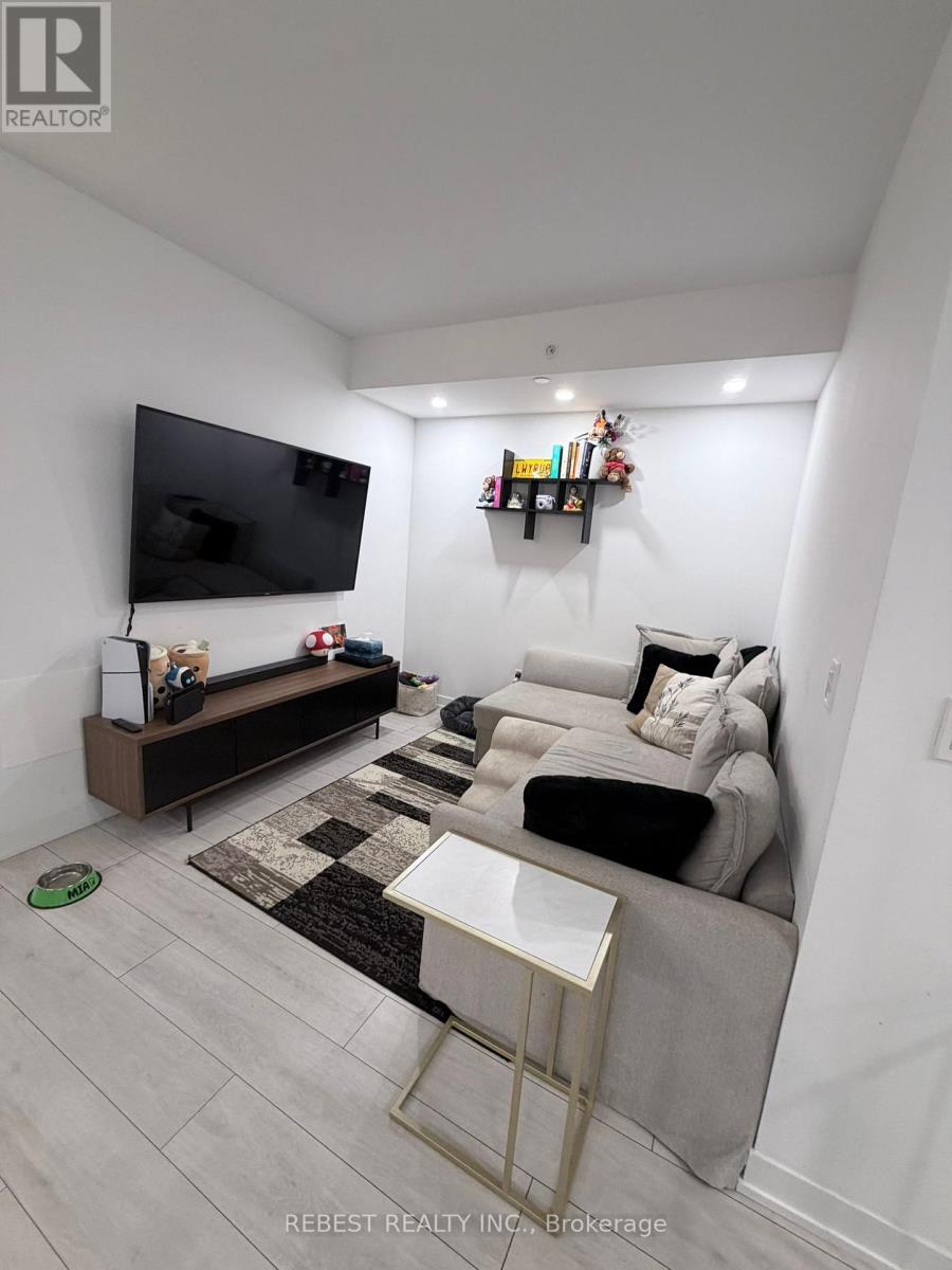 547 - 31 Tippett Road, Toronto, Ontario  M3H 0C8 - Photo 9 - C13485800