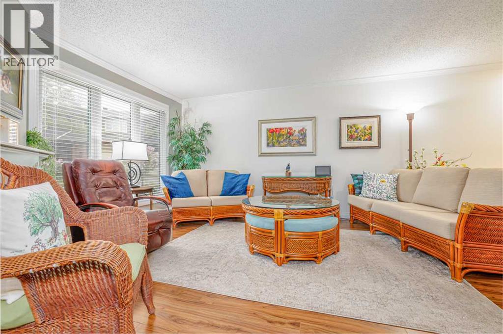 36, 10001 Brookpark Boulevard SW, Calgary, Alberta  T2W 3E3 - Photo 7 - A2319950