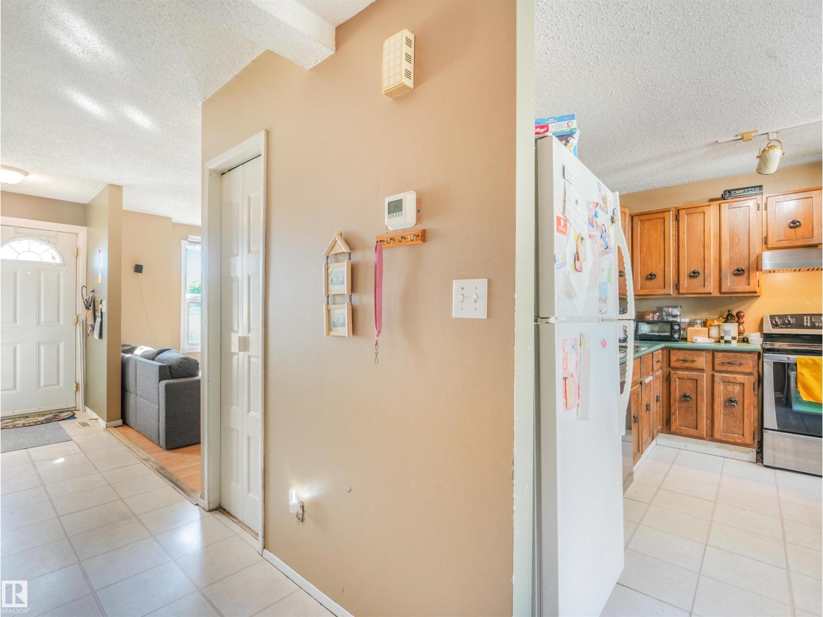 10488 28a Av NW, Edmonton, Alberta  T6J 4J6 - Photo 7 - E4495959
