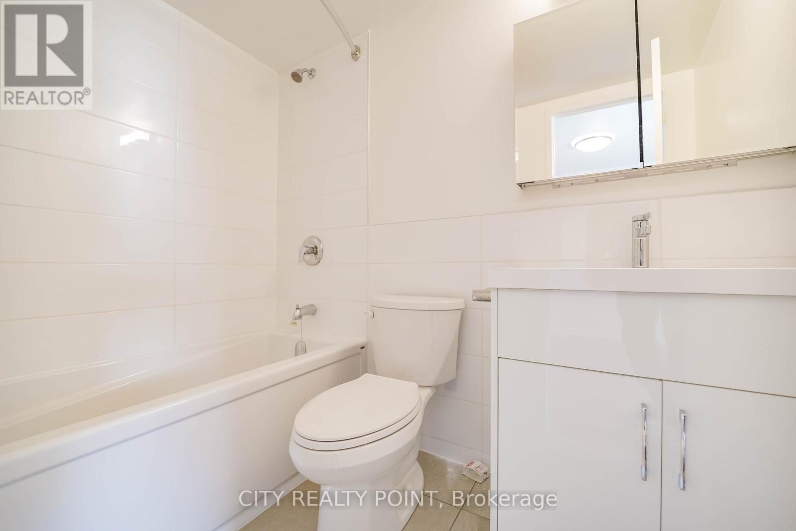 310 - 6200 Bathurst Street, Toronto, Ontario  M2R 2A3 - Photo 17 - C13495850