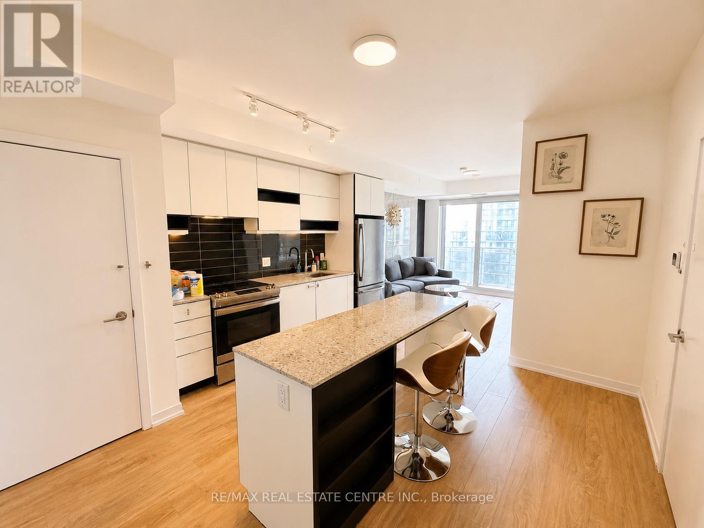 2811 - 4065 Confederation Parkway, Mississauga, Ontario  L5B 0L4 - Photo 4 - W13474952