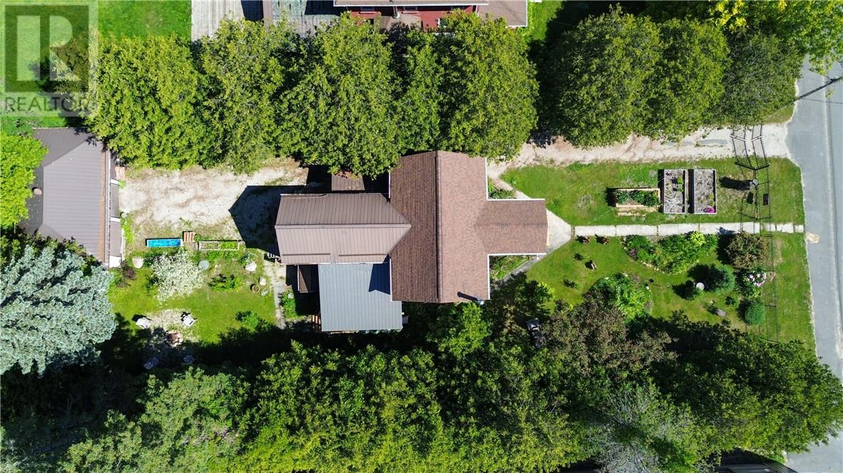 17 Phipps Street, Gore Bay, Ontario  P0P 1H0 - Photo 3 - 2126655