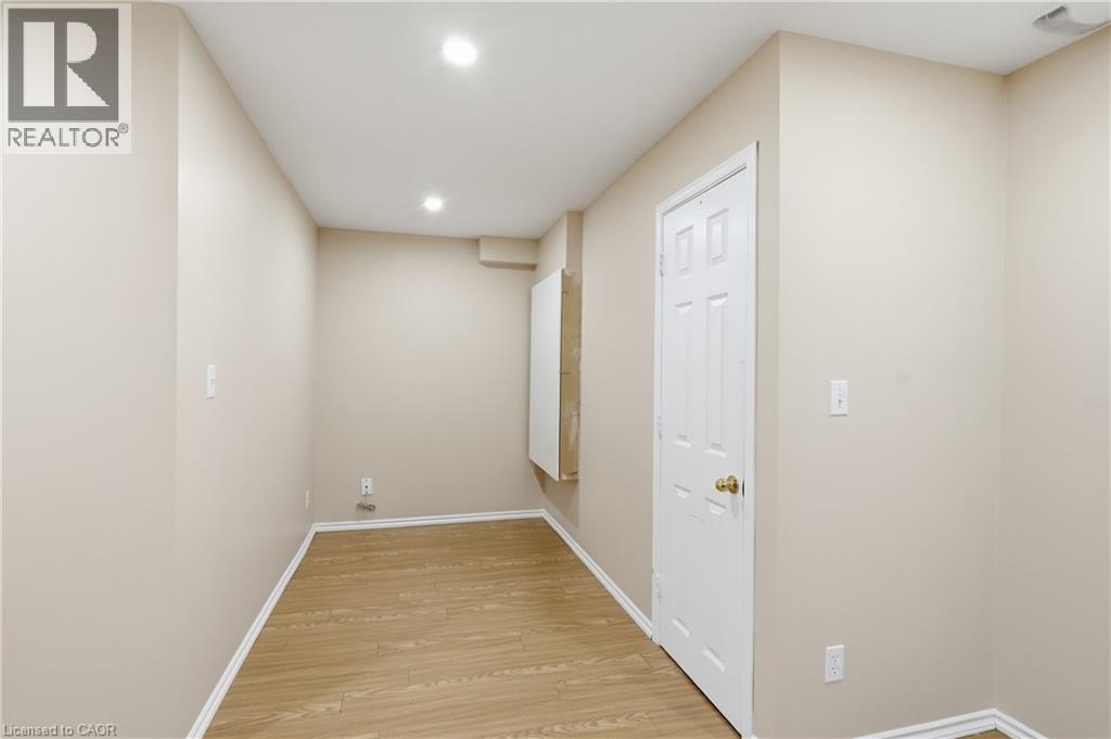 2549 Postmaster Drive, Oakville, Ontario  L6M 0L6 - Photo 33 - 40843326