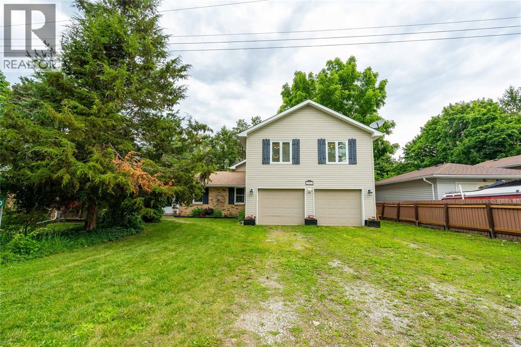 3590 Point View Drive, Plympton-Wyoming, Ontario  N0N 1J6 - Photo 2 - 26015312