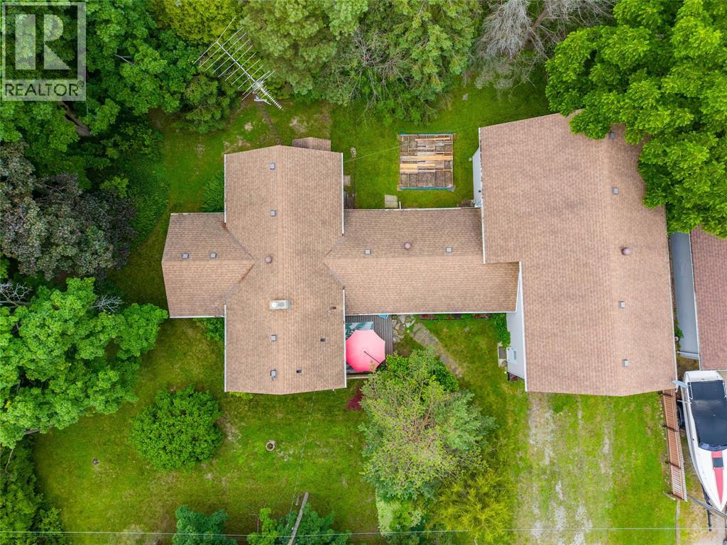 3590 Point View Drive, Plympton-Wyoming, Ontario  N0N 1J6 - Photo 35 - 26015312