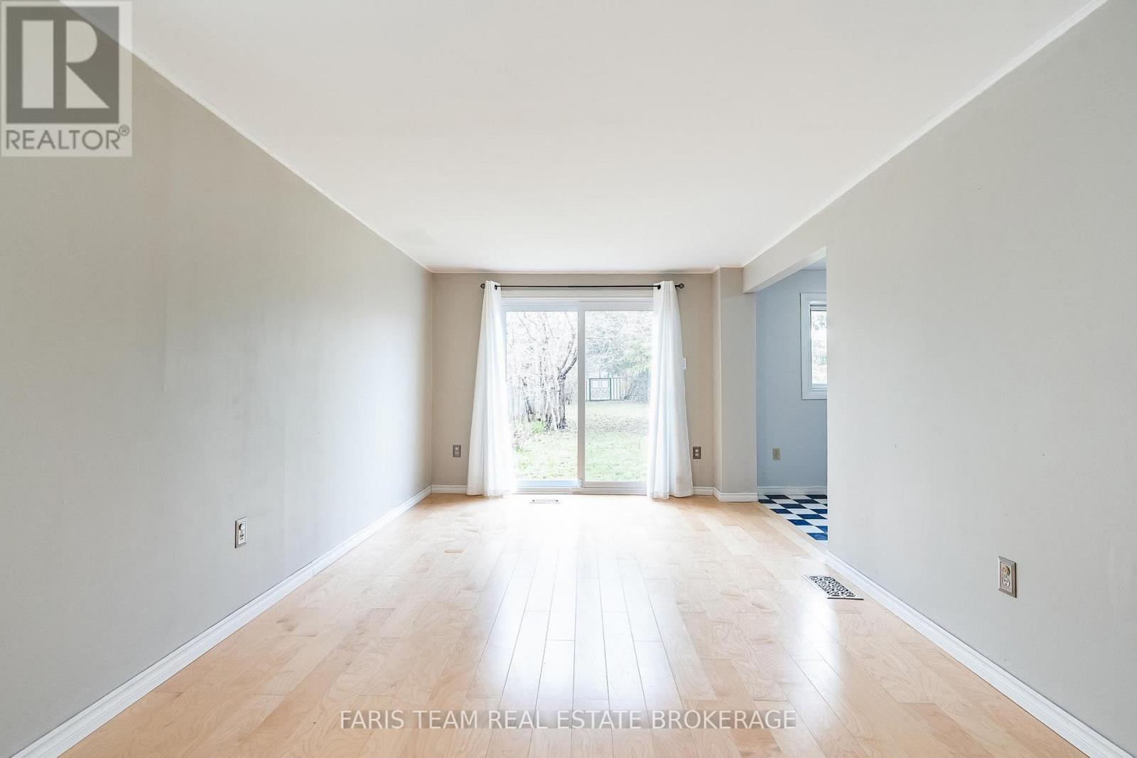 139 Burns Circle, Barrie, Ontario  L4N 5J8 - Photo 13 - S13495916