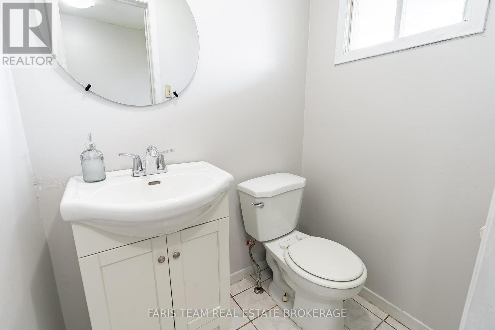 139 Burns Circle, Barrie, Ontario  L4N 5J8 - Photo 15 - S13495916