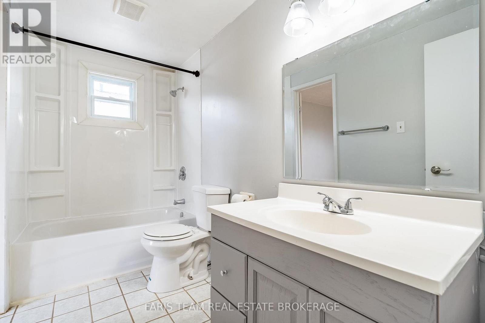 139 Burns Circle, Barrie, Ontario  L4N 5J8 - Photo 22 - S13495916