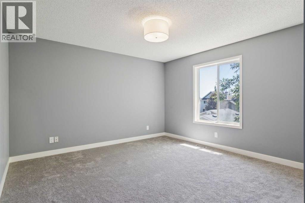 137 Prestwick Mews Se, Calgary, Alberta  T2Z 3X6 - Photo 19 - A2320334