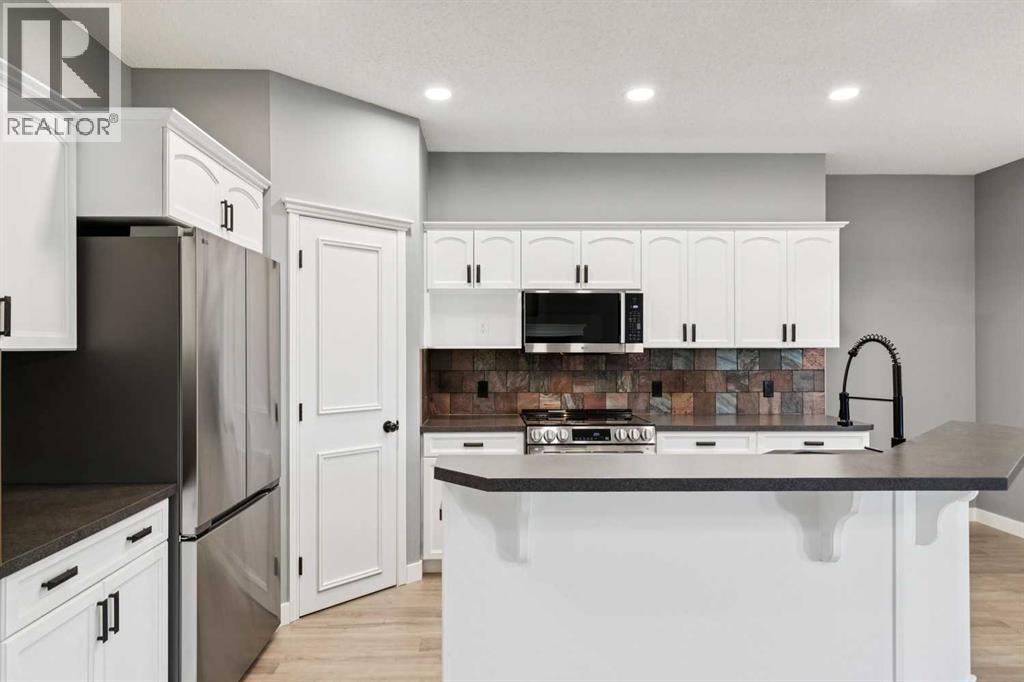 137 Prestwick Mews Se, Calgary, Alberta  T2Z 3X6 - Photo 11 - A2320334