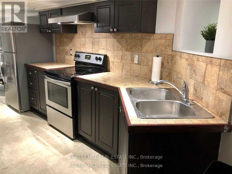 Lower - 42b Radford Avenue, Toronto, Ontario  M6R 1Z6 - Photo 5 - W13495882