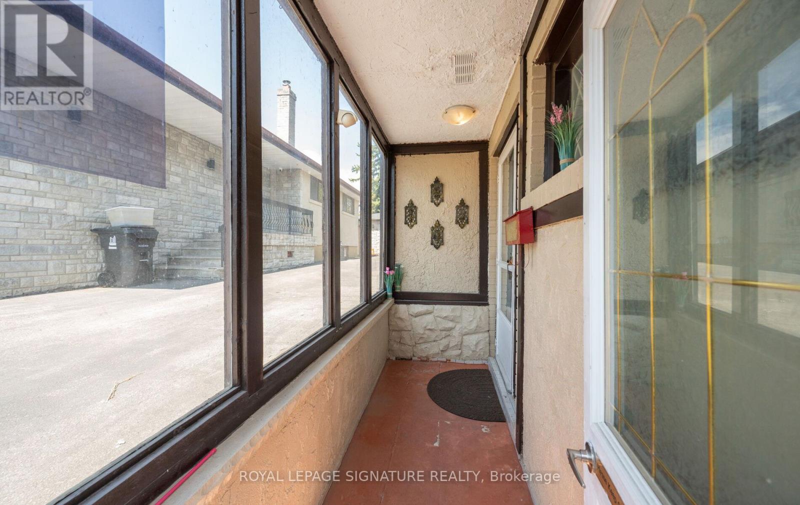 60 Hinton Road, Toronto, Ontario  M9W 2V7 - Photo 6 - W13495884