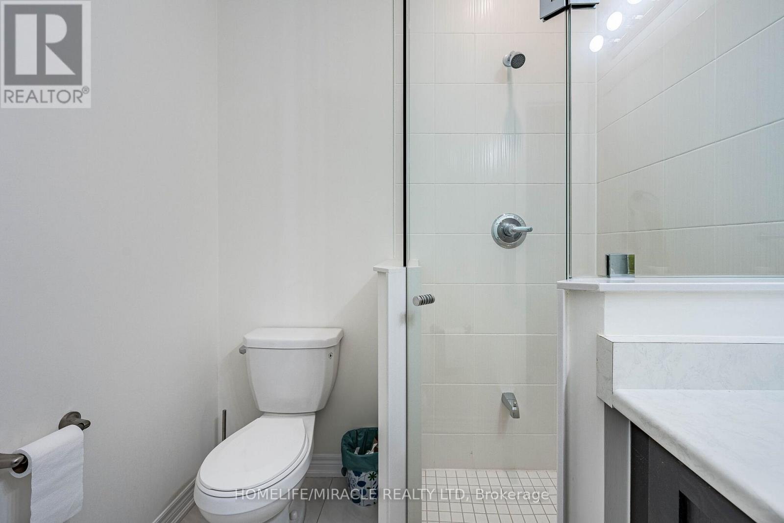 21 Junior Road, Brampton, Ontario  L7A 5J4 - Photo 11 - W13495942