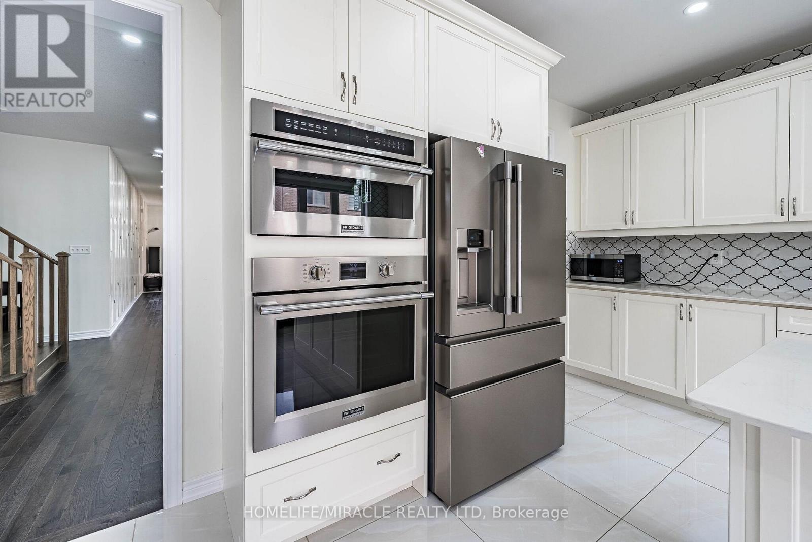 21 Junior Road, Brampton, Ontario  L7A 5J4 - Photo 20 - W13495942